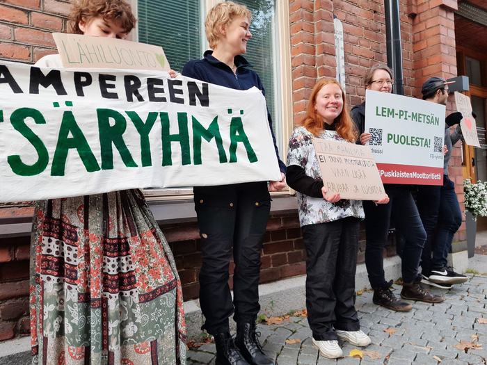 Tampereella oli 25.9.23 mielenosoitus lempimetsän ympäristötuhoa eli moottoritietä vastaan